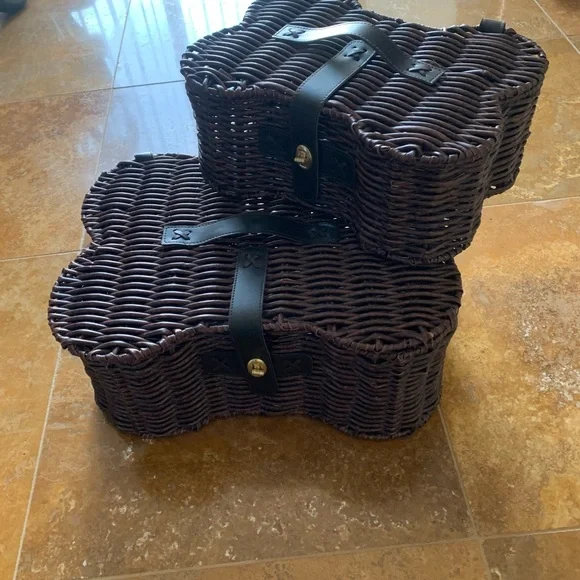 Both Brown Wicker Pet Dog Bone Baskets dog or cat supply storage bins - Picture 10 of 16